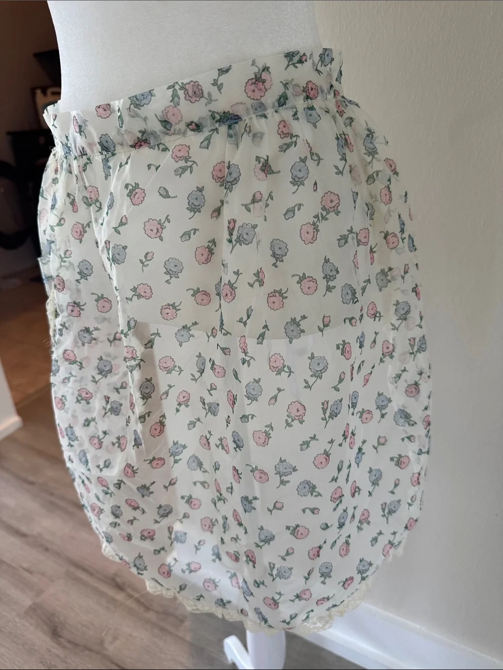 Vintage Apron Half Floral Mid Century  Modern Embroidered Lace pocket